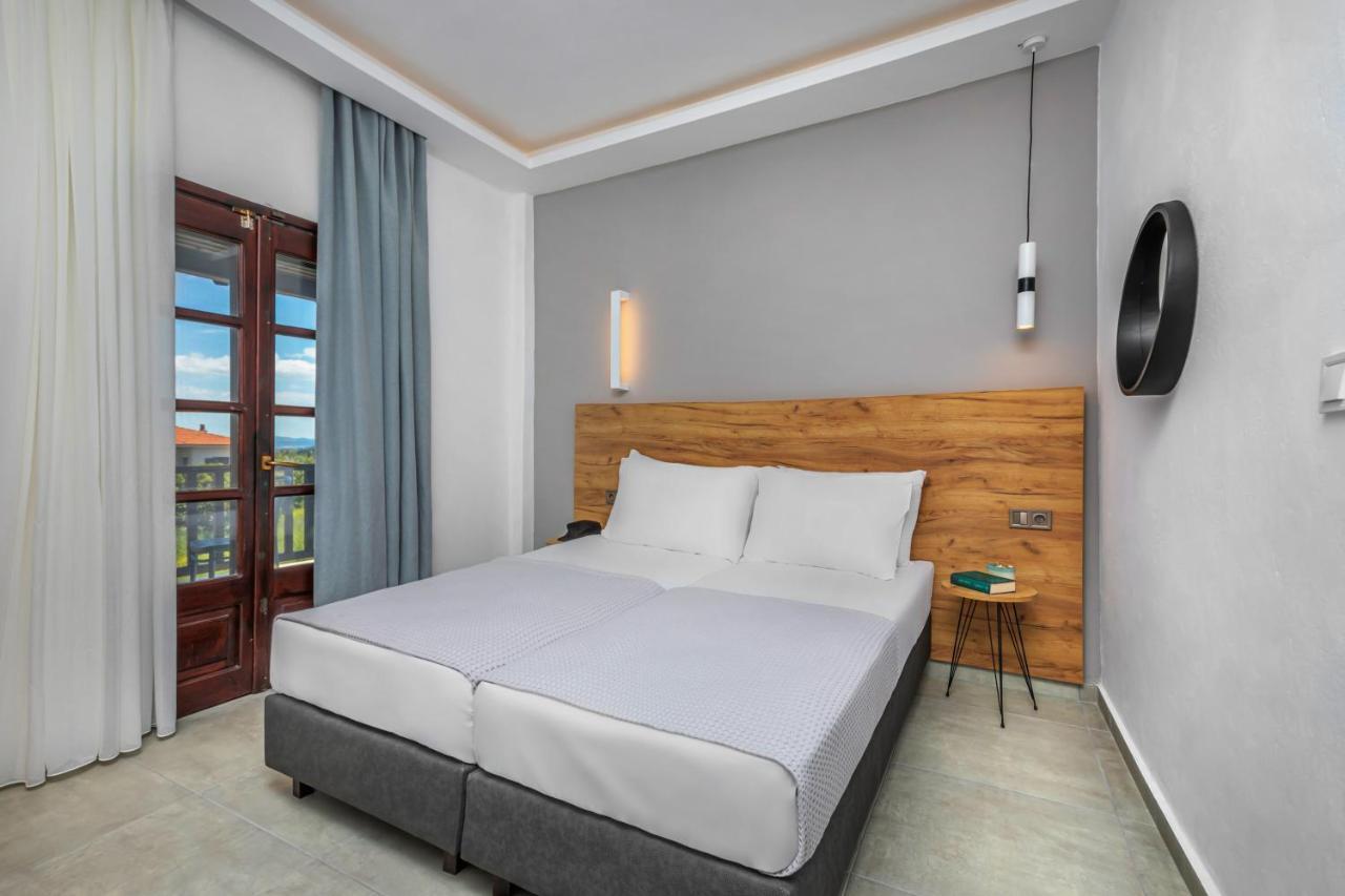 Eleon Suites Afitos Exterior foto