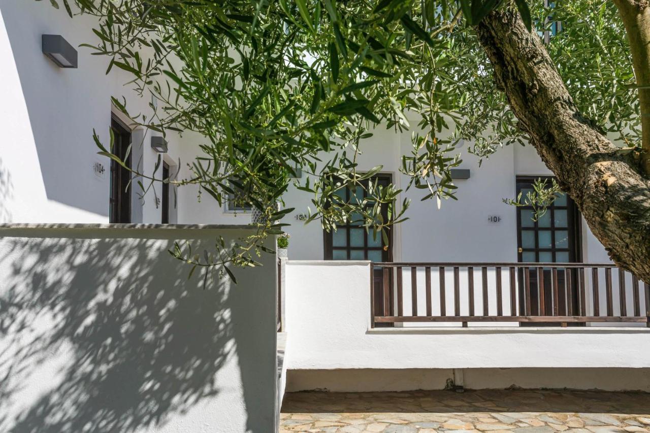 Eleon Suites Afitos Exterior foto